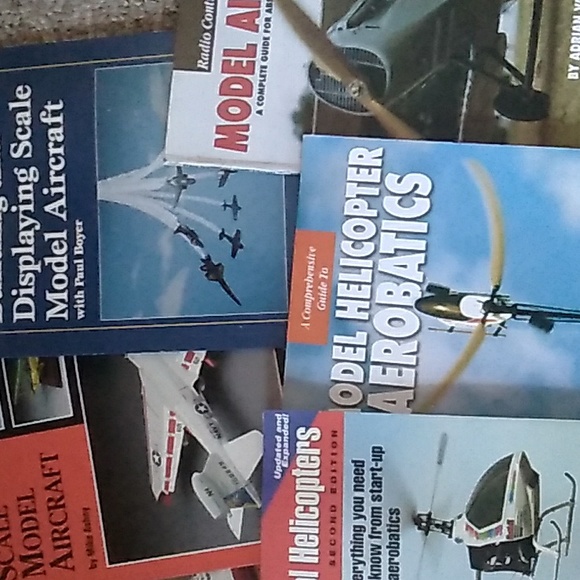 Helicopter Manuals & Model Aircraft Manuals EUC - Picture 4 of 12